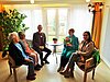 Seniorenstiftung Kemmeter übergibt zwei Außenbänke