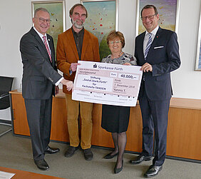 Stiftung „Sozial.Stark.Fürth“ erhält 40.000 € zur Förderung des Projekts Tandem Stiftung „Sozial.Stark.Fürth“ erhält 40.000 € zur Förderung des Projekts Tandem